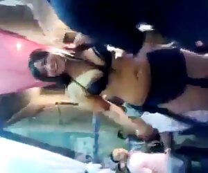 Rus kız bir maymun tarafından bedevaporno izle kazığa