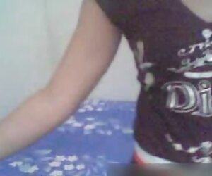Bir genç ücretsiz erotik porno ile bacaklar