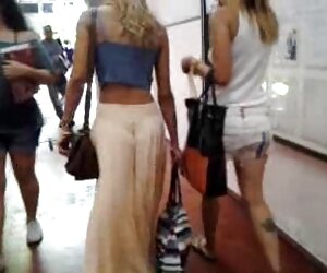 Sıcak kızıl saçlı kova bedava kisa porno izle delikten bir horoz